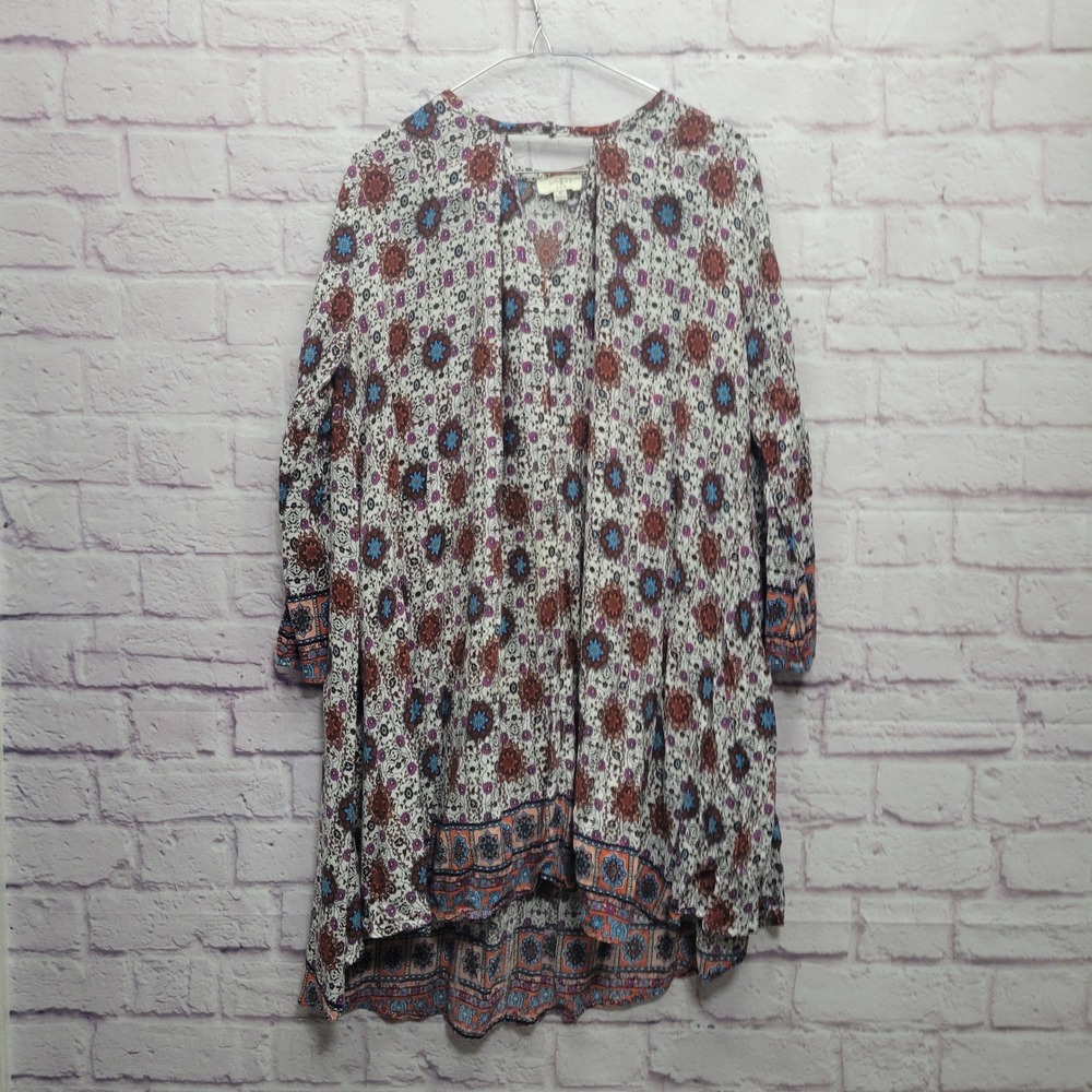 Umgee Bell Sleeve Tunic Top Size M Button Neck Boho Festival Oversized Geometric